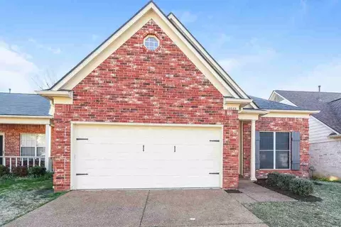 10088 Cross Valley Dr, Cordova, TN 38018