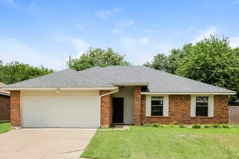 922 Elliott Dr, Cedar Hill, TX 75104
