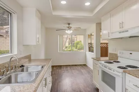 859 N Mountain Ave, Upland, CA 91786