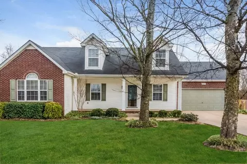 1907 Stoney Meadow Dr, Murfreesboro, TN 37128