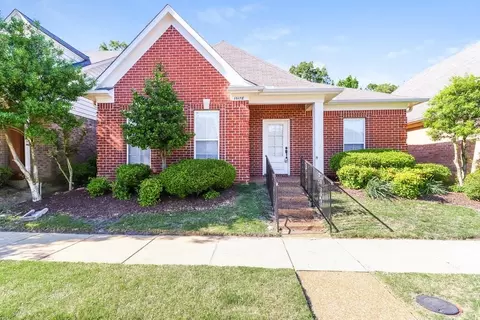 10178 Morning Hill Dr, Memphis, TN 38016