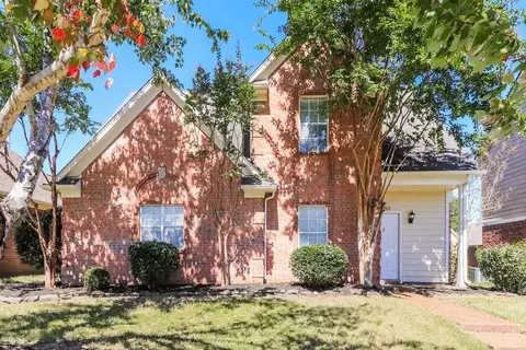 8692 Overcup Oaks Dr, Cordova, TN 38018