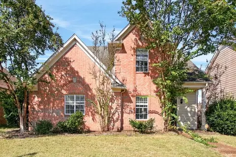 8692 Overcup Oaks Dr, Cordova, TN 38018