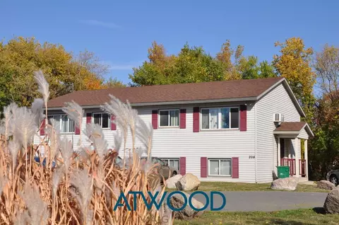 212 Balcerzak Dr, Mankato, MN 56001
