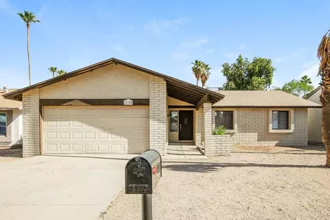 10308 W Calle Del Oro, Phoenix, AZ 85037