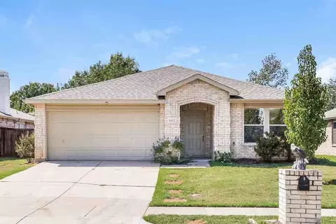 8412 Mild Creek Ln, Denton, TX 76210