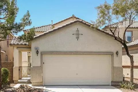 9011 College Green St, Las Vegas, NV 89148