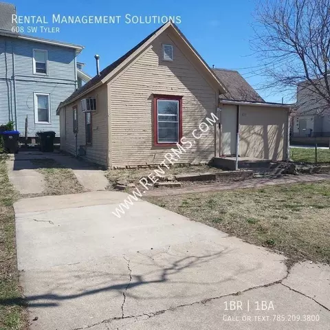 608 SW Tyler St, Topeka, KS 66603