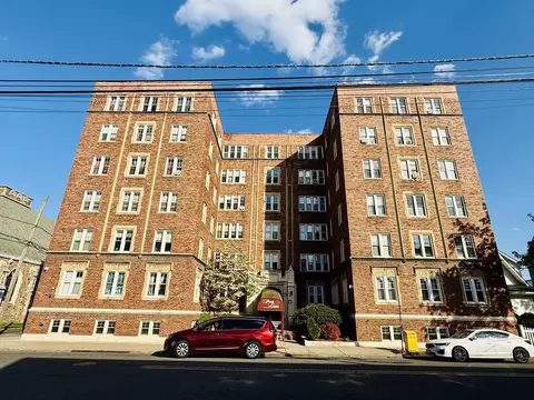 430 Union St #3B, Hackensack, NJ 07601