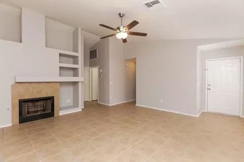 2083 E Catclaw St, Gilbert, AZ 85296 photo 4