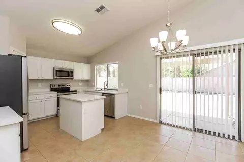 2083 E Catclaw St, Gilbert, AZ 85296 photo 6