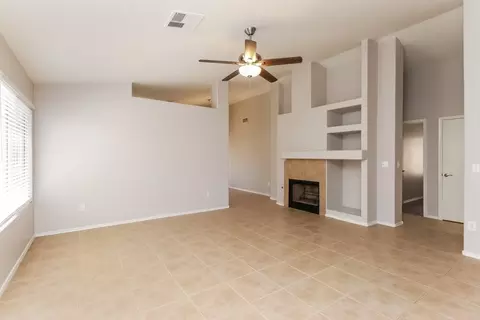 2083 E Catclaw St, Gilbert, AZ 85296 photo 5