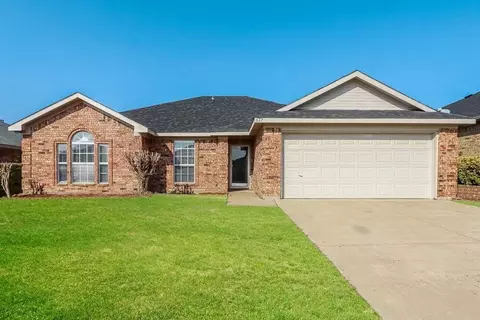 617 Saint Eric Dr, Mansfield, TX 76063
