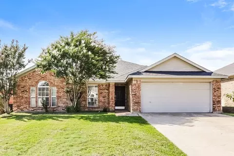 617 Saint Eric Dr, Mansfield, TX 76063