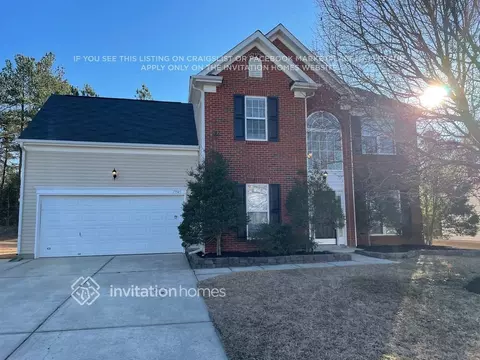 13945 Millers Creek Ln, Charlotte, NC 28278