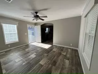 6 Twin Coach Ct, Daytona Beach, FL 32119