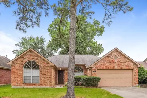 1113 Glenbay Ct, La Porte, TX 77571