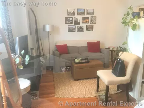 11 Gray St #8, Cambridge, MA 02138