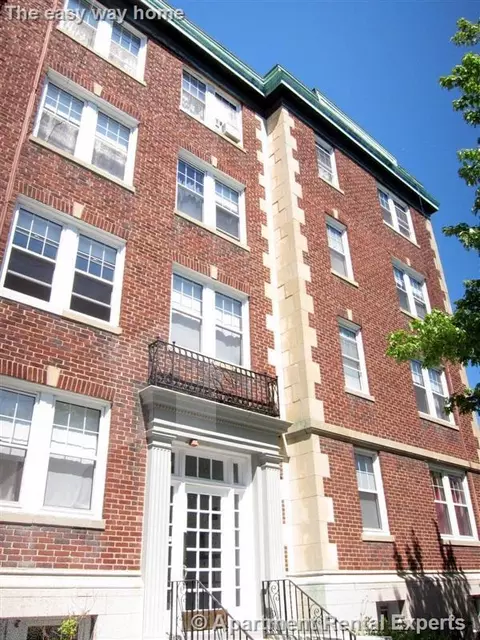 155 Summer St #7R, Somerville, MA 02143