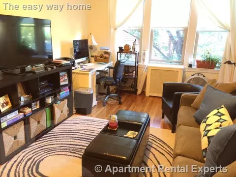 1622 Massachusetts Ave #8, Cambridge, MA 02138