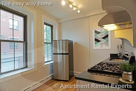 106 Willow St #2, Cambridge, MA 02141