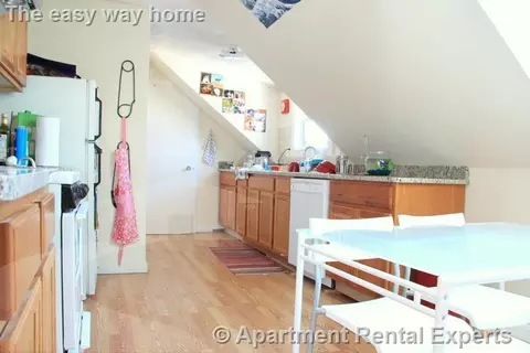 1105 Cambridge St #3, Cambridge, MA 02139