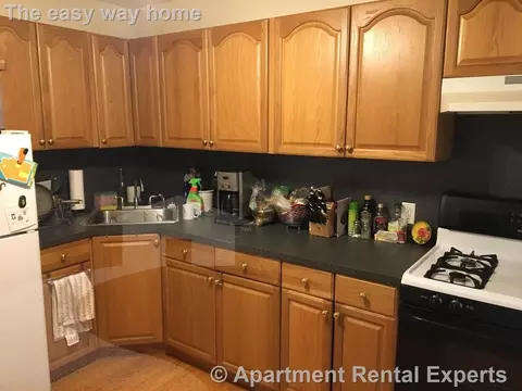 60 Walden St #1A, Cambridge, MA 02140