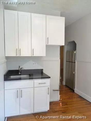 110 Willow St #2, Cambridge, MA 02141