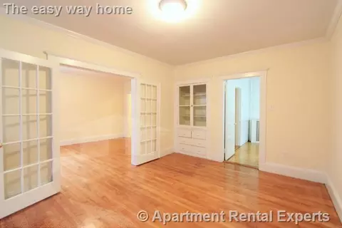 14 Centre St #B, Cambridge, MA 02139