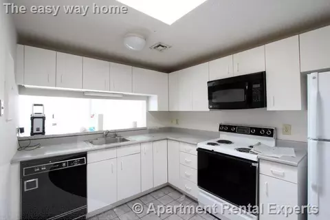 175 Beacon St #111, Somerville, MA 02143