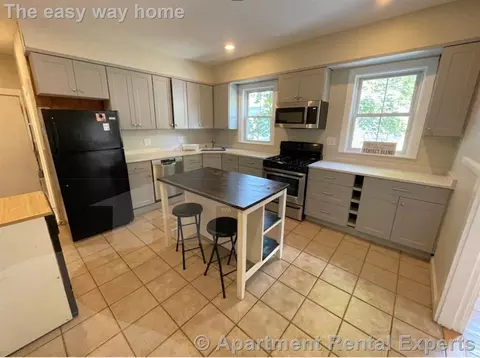 5 Durham St #1, Somerville, MA 02143