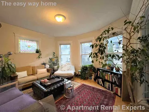 32 Chatham St #2, Cambridge, MA 02139