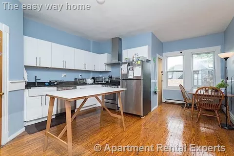 220 Prospect St #1, Cambridge, MA 02139