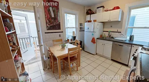 378 Washington St #2, Somerville, MA 02143