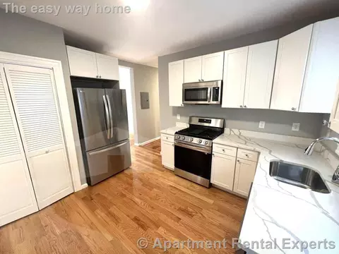 33 Hancock St #1, Somerville, MA 02144