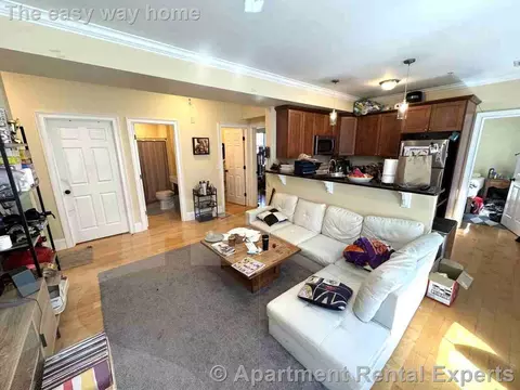 15 Orchard St #2, Cambridge, MA 02140