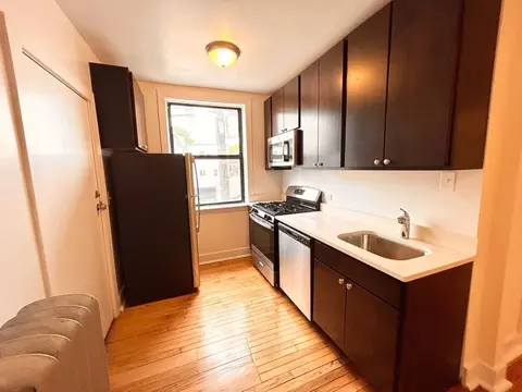 2330 N Spaulding Ave, Chicago, IL 60647