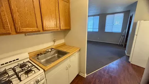 1869 N Cambridge Ave, Milwaukee, WI 53202