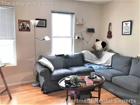 277 Putnam Ave #3, Cambridge, MA 02139