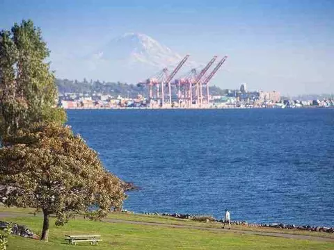 200 2nd Ave W, Seattle, WA 98119