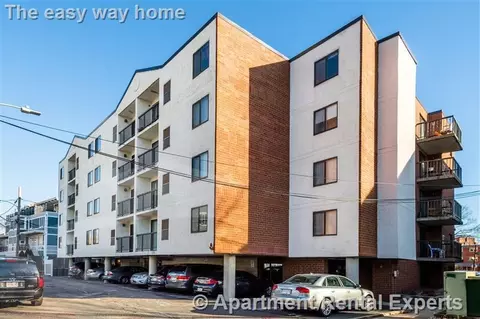 16 Elmer St #305, Cambridge, MA 02138