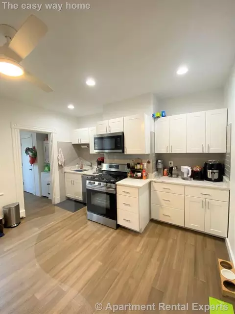 254 Windsor St #2L, Cambridge, MA 02139