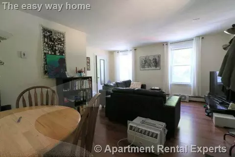 400 Franklin St #4, Cambridge, MA 02139