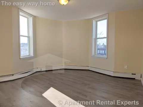 288 Prospect St #8, Cambridge, MA 02139