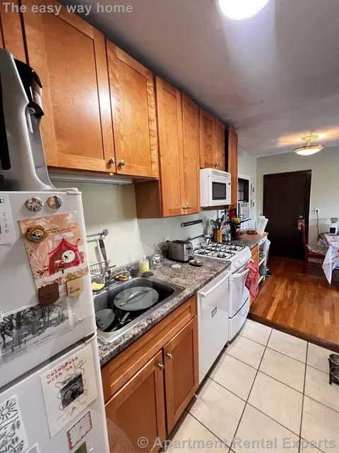 187 Brookline St #3, Cambridge, MA 02139