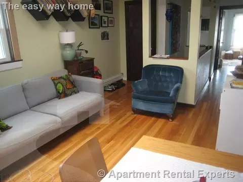 187 Brookline St #3, Cambridge, MA 02139
