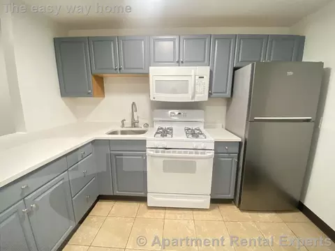 1 Franklin St #203, Somerville, MA 02145