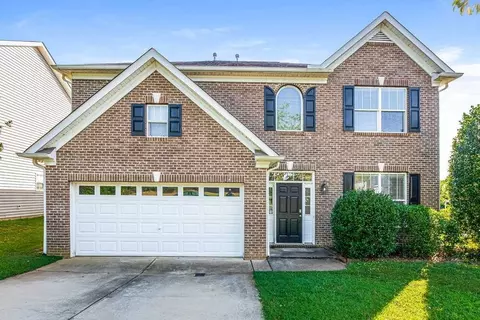 295 Stobhill Ln, Holly Springs, NC 27540