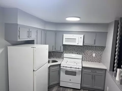 520 Sheffield Ave #1r, Brooklyn, NY 11207