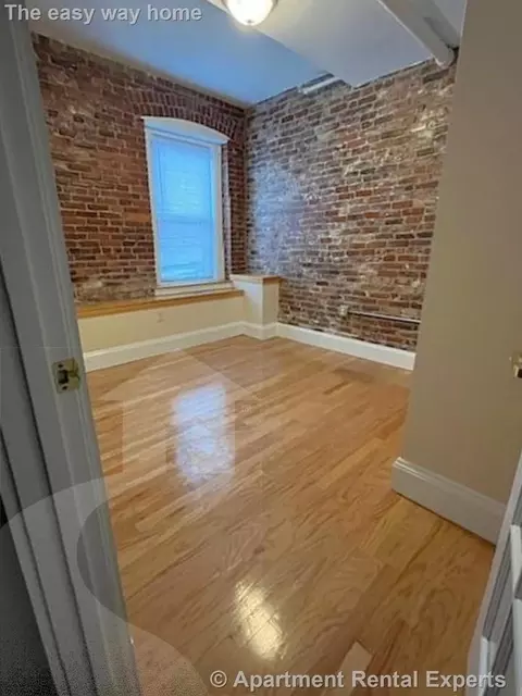 888 Massachusetts Ave #117, Cambridge, MA 02139